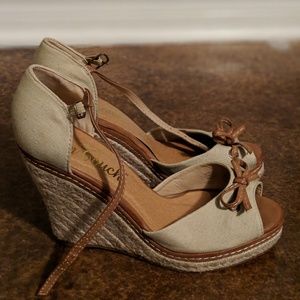 Women's wedge sandals